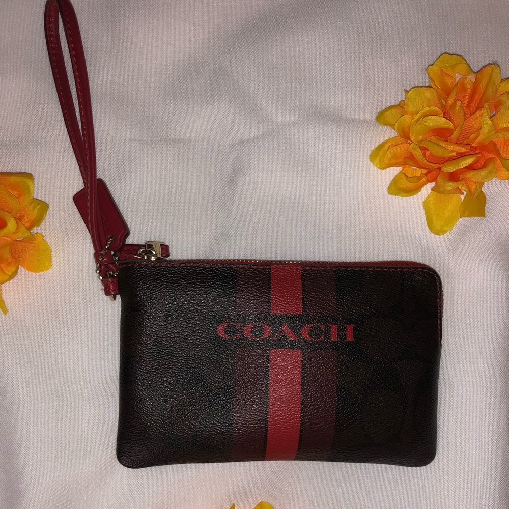 Brown and Red Coach Wrislet